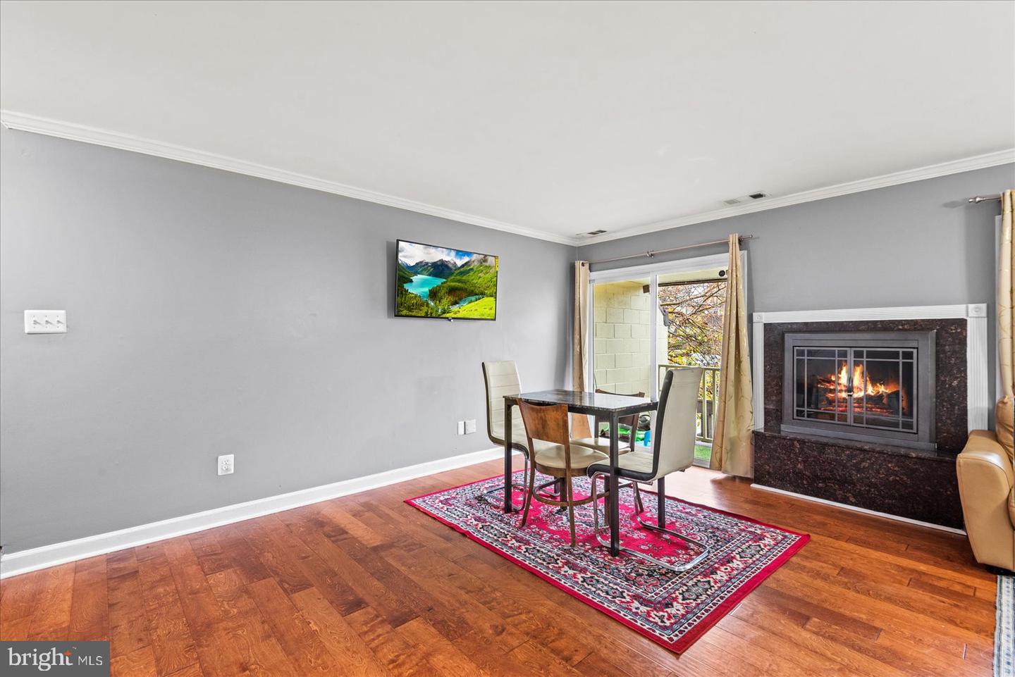 3916 WOODHUE PL #8, ALEXANDRIA, Virginia 22309, 2 Bedrooms Bedrooms, ,1 BathroomBathrooms,Residential,For sale,3916 WOODHUE PL #8,VAFX2279000 MLS # VAFX2279000 3916 WOODHUE PL #8, ALEXANDRIA, Virginia 22309, 2 Bedrooms Bedrooms, ,1 BathroomBathrooms,Residential,For sale,3916 WOODHUE PL #8,VAFX2279000 MLS # VAFX2279000