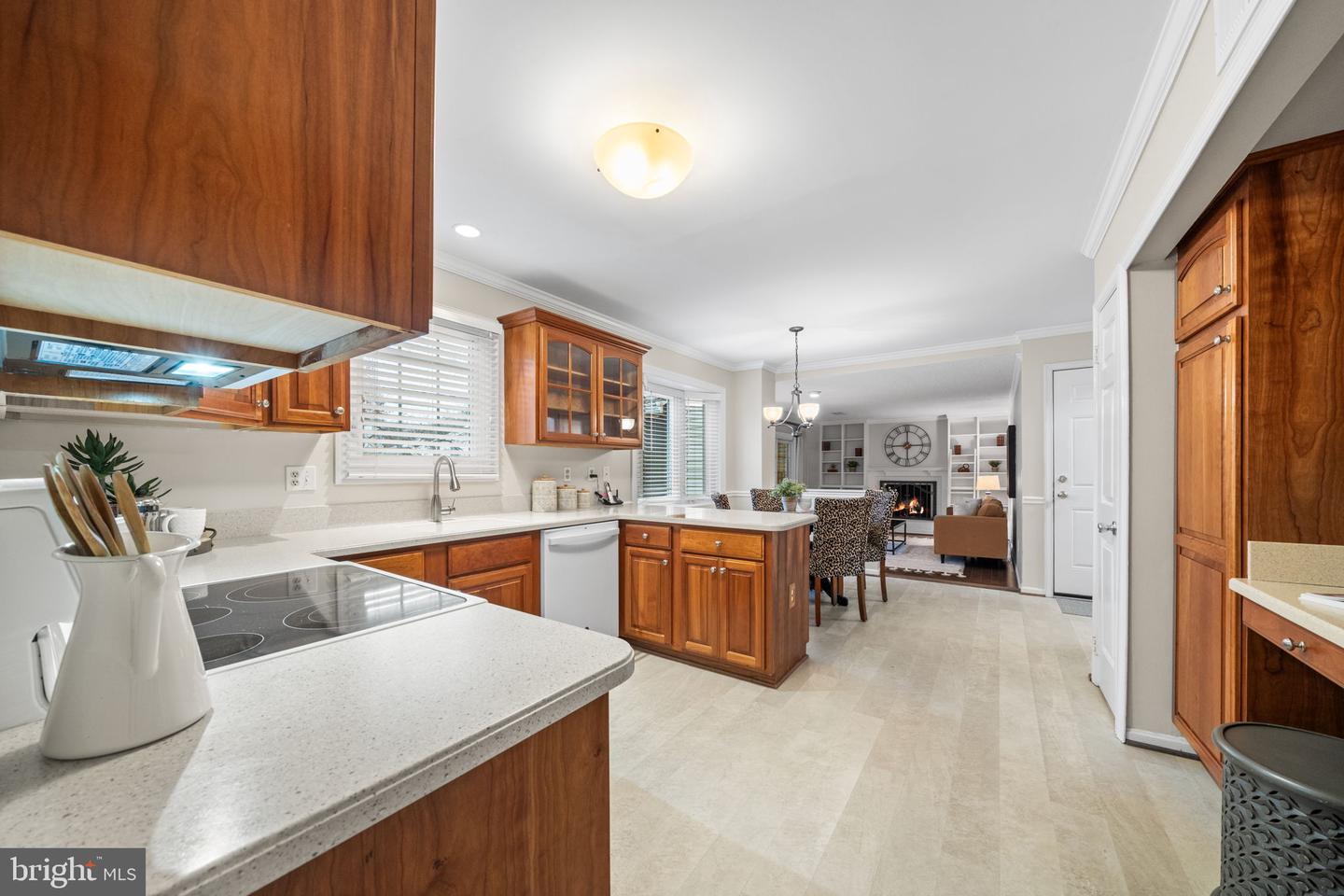 5254 QUEENS WOOD DR, BURKE, Virginia 22015, 3 Bedrooms Bedrooms, ,2 BathroomsBathrooms,Residential,For sale,5254 QUEENS WOOD DR,VAFX2279076 MLS # VAFX2279076 5254 QUEENS WOOD DR, BURKE, Virginia 22015, 3 Bedrooms Bedrooms, ,2 BathroomsBathrooms,Residential,For sale,5254 QUEENS WOOD DR,VAFX2279076 MLS # VAFX2279076