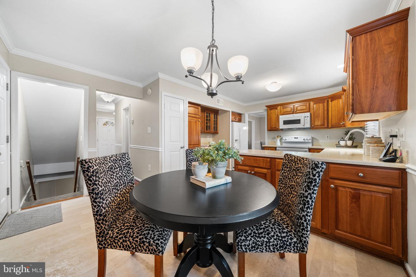 5254 QUEENS WOOD DR, BURKE, Virginia 22015, 3 Bedrooms Bedrooms, ,2 BathroomsBathrooms,Residential,For sale,5254 QUEENS WOOD DR,VAFX2279076 MLS # VAFX2279076 5254 QUEENS WOOD DR, BURKE, Virginia 22015, 3 Bedrooms Bedrooms, ,2 BathroomsBathrooms,Residential,For sale,5254 QUEENS WOOD DR,VAFX2279076 MLS # VAFX2279076