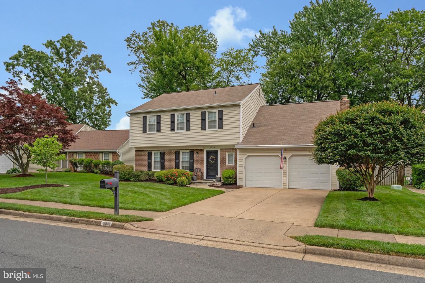 5254 QUEENS WOOD DR, BURKE, Virginia 22015, 3 Bedrooms Bedrooms, ,2 BathroomsBathrooms,Residential,For sale,5254 QUEENS WOOD DR,VAFX2279076 MLS # VAFX2279076 5254 QUEENS WOOD DR, BURKE, Virginia 22015, 3 Bedrooms Bedrooms, ,2 BathroomsBathrooms,Residential,For sale,5254 QUEENS WOOD DR,VAFX2279076 MLS # VAFX2279076