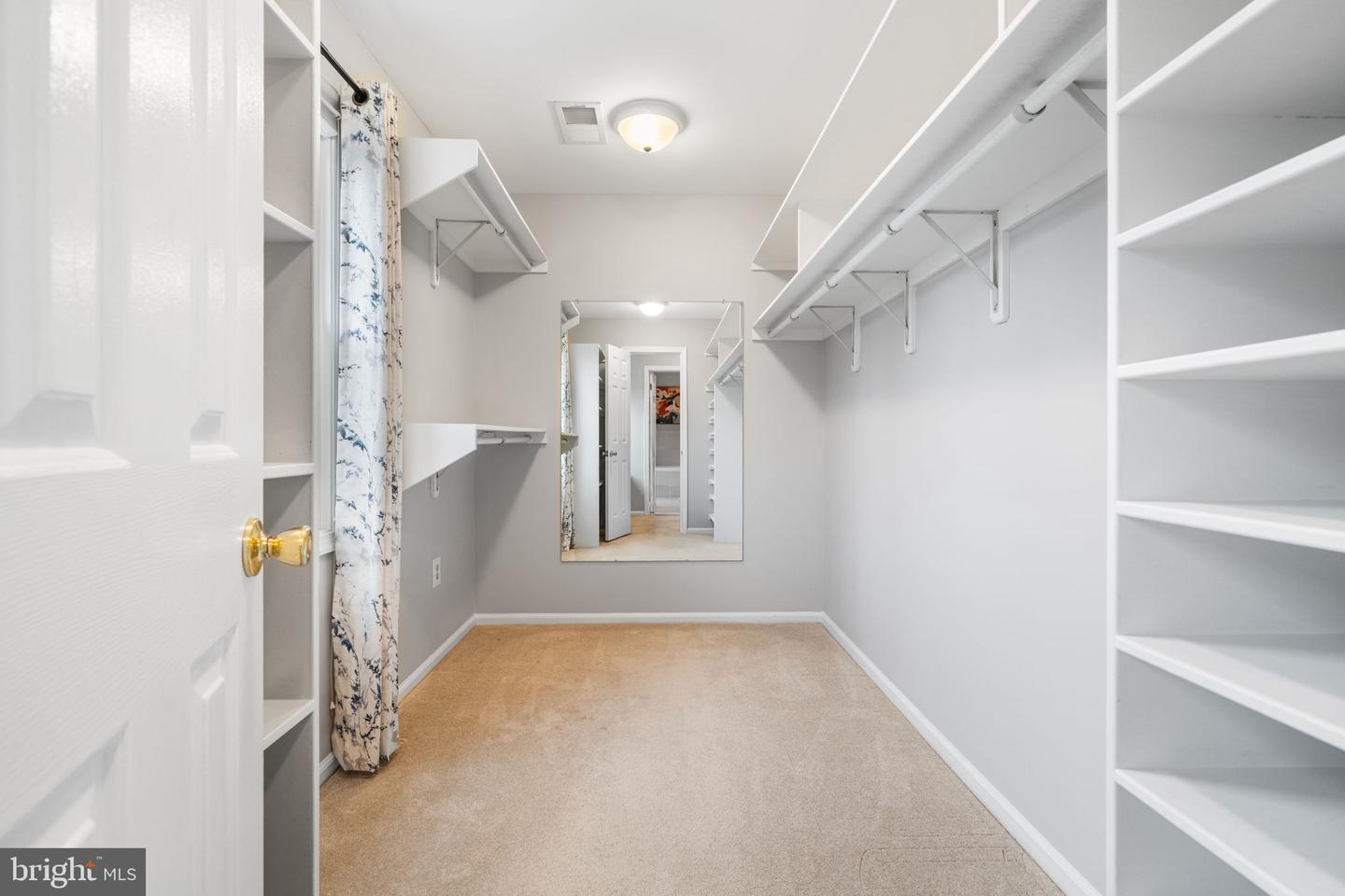 5254 QUEENS WOOD DR, BURKE, Virginia 22015, 3 Bedrooms Bedrooms, ,2 BathroomsBathrooms,Residential,For sale,5254 QUEENS WOOD DR,VAFX2279076 MLS # VAFX2279076 5254 QUEENS WOOD DR, BURKE, Virginia 22015, 3 Bedrooms Bedrooms, ,2 BathroomsBathrooms,Residential,For sale,5254 QUEENS WOOD DR,VAFX2279076 MLS # VAFX2279076