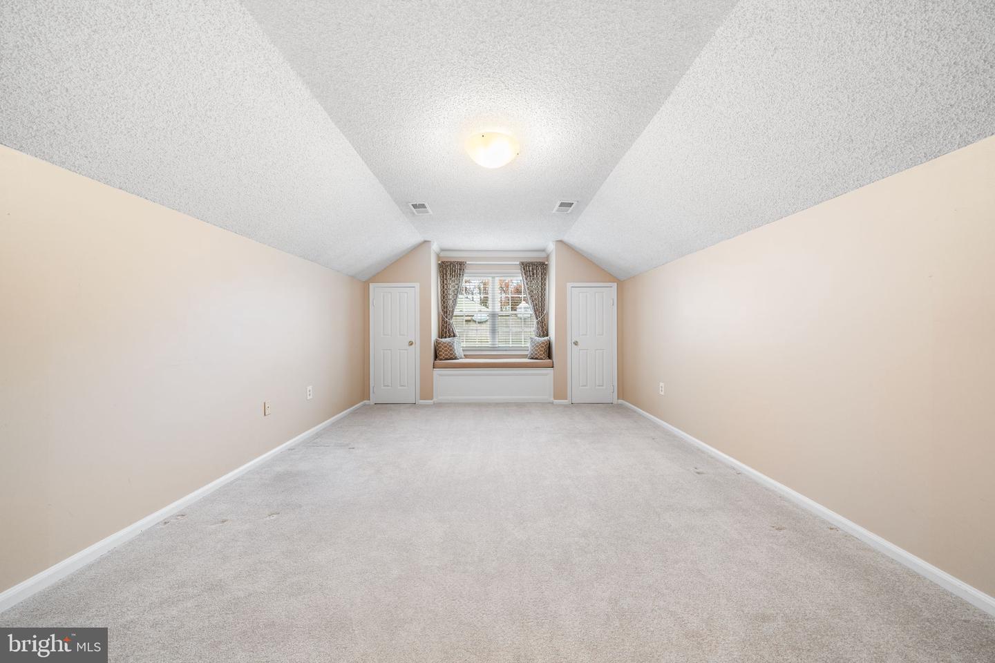 5254 QUEENS WOOD DR, BURKE, Virginia 22015, 3 Bedrooms Bedrooms, ,2 BathroomsBathrooms,Residential,For sale,5254 QUEENS WOOD DR,VAFX2279076 MLS # VAFX2279076 5254 QUEENS WOOD DR, BURKE, Virginia 22015, 3 Bedrooms Bedrooms, ,2 BathroomsBathrooms,Residential,For sale,5254 QUEENS WOOD DR,VAFX2279076 MLS # VAFX2279076