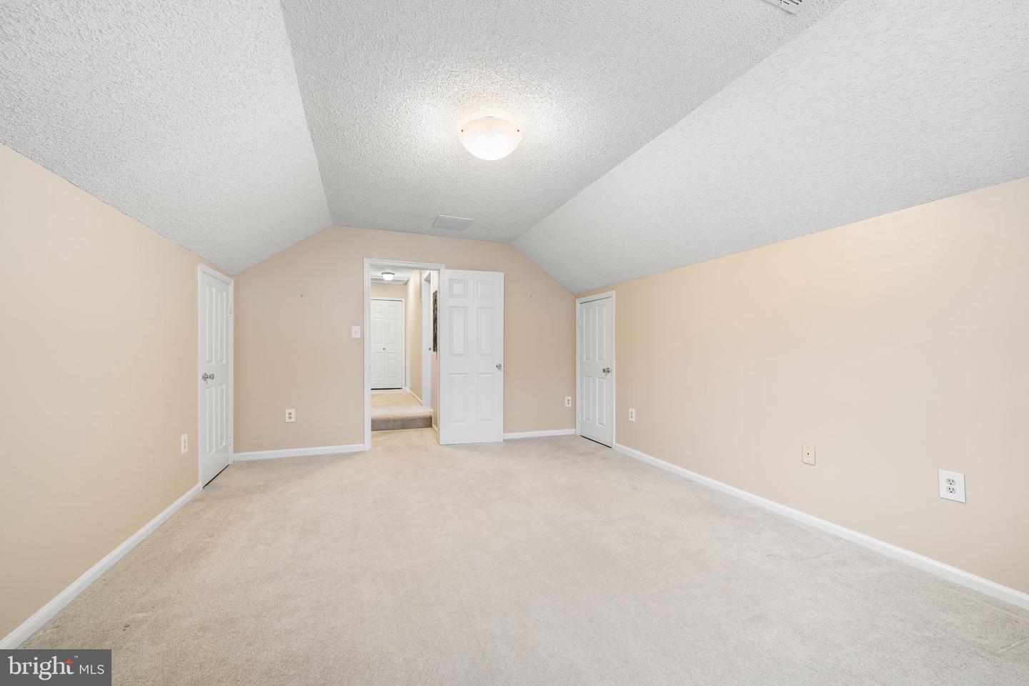 5254 QUEENS WOOD DR, BURKE, Virginia 22015, 3 Bedrooms Bedrooms, ,2 BathroomsBathrooms,Residential,For sale,5254 QUEENS WOOD DR,VAFX2279076 MLS # VAFX2279076 5254 QUEENS WOOD DR, BURKE, Virginia 22015, 3 Bedrooms Bedrooms, ,2 BathroomsBathrooms,Residential,For sale,5254 QUEENS WOOD DR,VAFX2279076 MLS # VAFX2279076