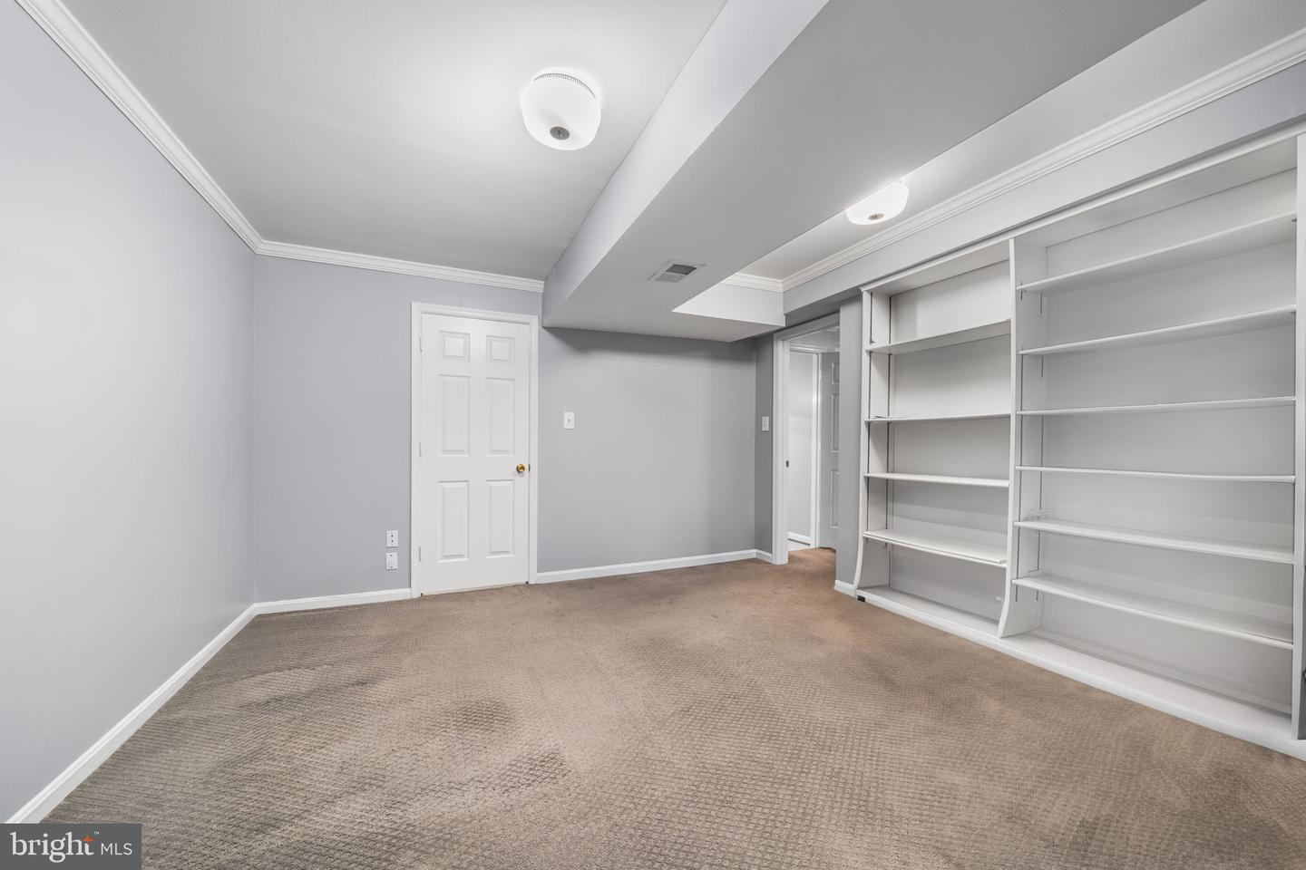 5254 QUEENS WOOD DR, BURKE, Virginia 22015, 3 Bedrooms Bedrooms, ,2 BathroomsBathrooms,Residential,For sale,5254 QUEENS WOOD DR,VAFX2279076 MLS # VAFX2279076 5254 QUEENS WOOD DR, BURKE, Virginia 22015, 3 Bedrooms Bedrooms, ,2 BathroomsBathrooms,Residential,For sale,5254 QUEENS WOOD DR,VAFX2279076 MLS # VAFX2279076