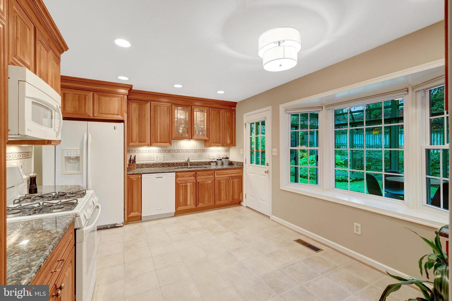 9527 CENTER ST, VIENNA, Virginia 22181, 4 Bedrooms Bedrooms, ,2 BathroomsBathrooms,Residential,For sale,9527 CENTER ST,VAFX2279092 MLS # VAFX2279092