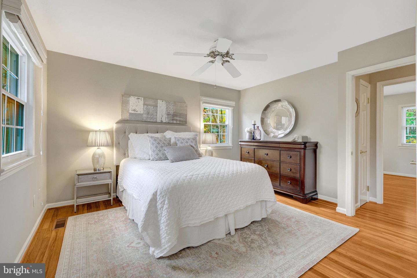 9527 CENTER ST, VIENNA, Virginia 22181, 4 Bedrooms Bedrooms, ,2 BathroomsBathrooms,Residential,For sale,9527 CENTER ST,VAFX2279092 MLS # VAFX2279092