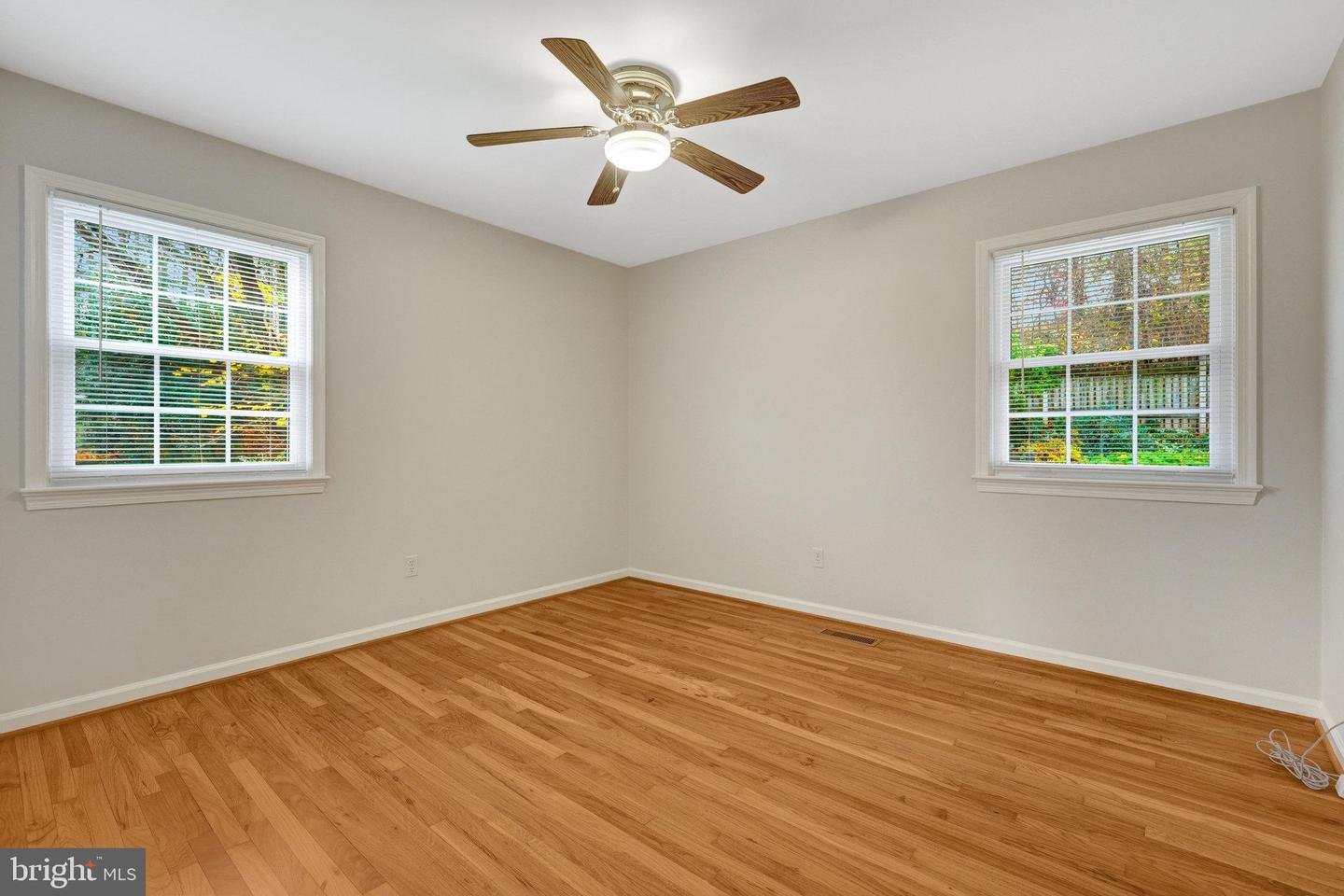 9527 CENTER ST, VIENNA, Virginia 22181, 4 Bedrooms Bedrooms, ,2 BathroomsBathrooms,Residential,For sale,9527 CENTER ST,VAFX2279092 MLS # VAFX2279092