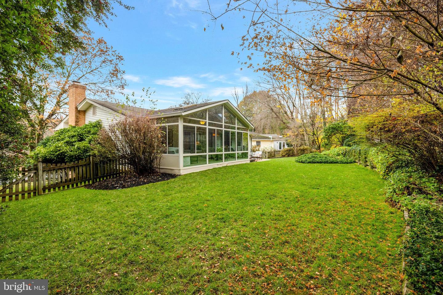 9527 CENTER ST, VIENNA, Virginia 22181, 4 Bedrooms Bedrooms, ,2 BathroomsBathrooms,Residential,For sale,9527 CENTER ST,VAFX2279092 MLS # VAFX2279092