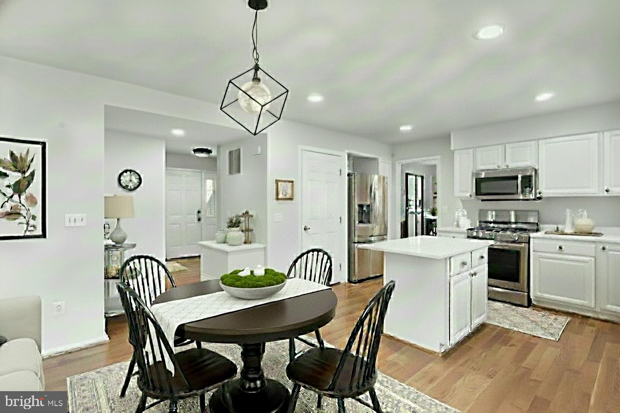 43160 BINKLEY CIR, LEESBURG, Virginia 20176, 4 Bedrooms Bedrooms, ,2 BathroomsBathrooms,Residential,For sale,43160 BINKLEY CIR,VALO2111168 MLS # VALO2111168