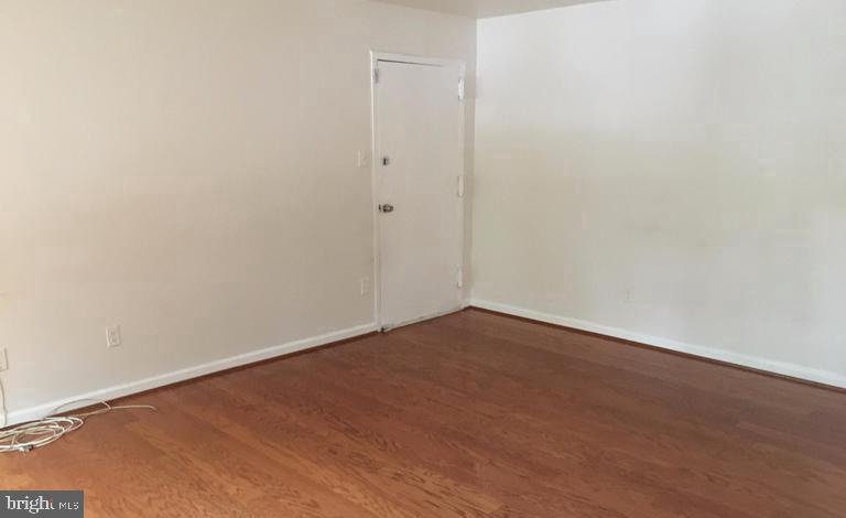 2909 CHARING CROSS RD #6, FALLS CHURCH, Virginia 22042, 1 Bedroom Bedrooms, ,1 BathroomBathrooms,Residential,For sale,2909 CHARING CROSS RD #6,VAFX2278700 MLS # VAFX2278700 2909 CHARING CROSS RD #6, FALLS CHURCH, Virginia 22042, 1 Bedroom Bedrooms, ,1 BathroomBathrooms,Residential,For sale,2909 CHARING CROSS RD #6,VAFX2278700 MLS # VAFX2278700