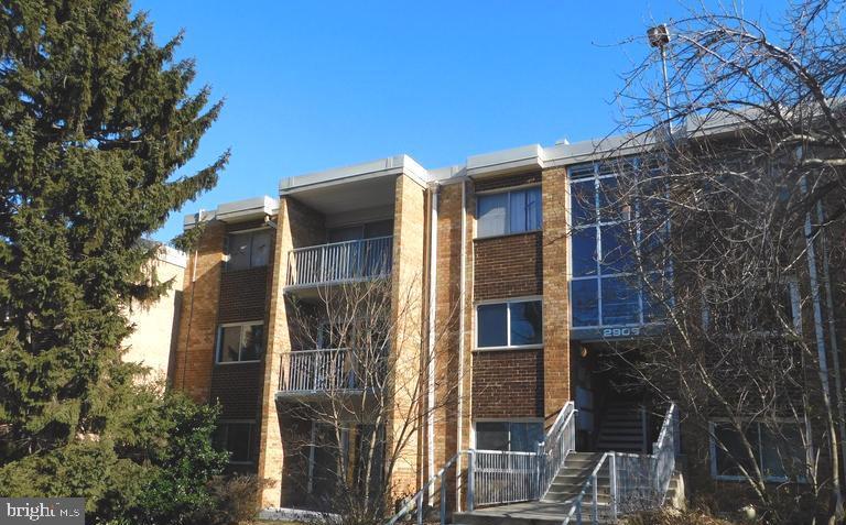 2909 CHARING CROSS RD #6, FALLS CHURCH, Virginia 22042, 1 Bedroom Bedrooms, ,1 BathroomBathrooms,Residential,For sale,2909 CHARING CROSS RD #6,VAFX2278700 MLS # VAFX2278700 2909 CHARING CROSS RD #6, FALLS CHURCH, Virginia 22042, 1 Bedroom Bedrooms, ,1 BathroomBathrooms,Residential,For sale,2909 CHARING CROSS RD #6,VAFX2278700 MLS # VAFX2278700