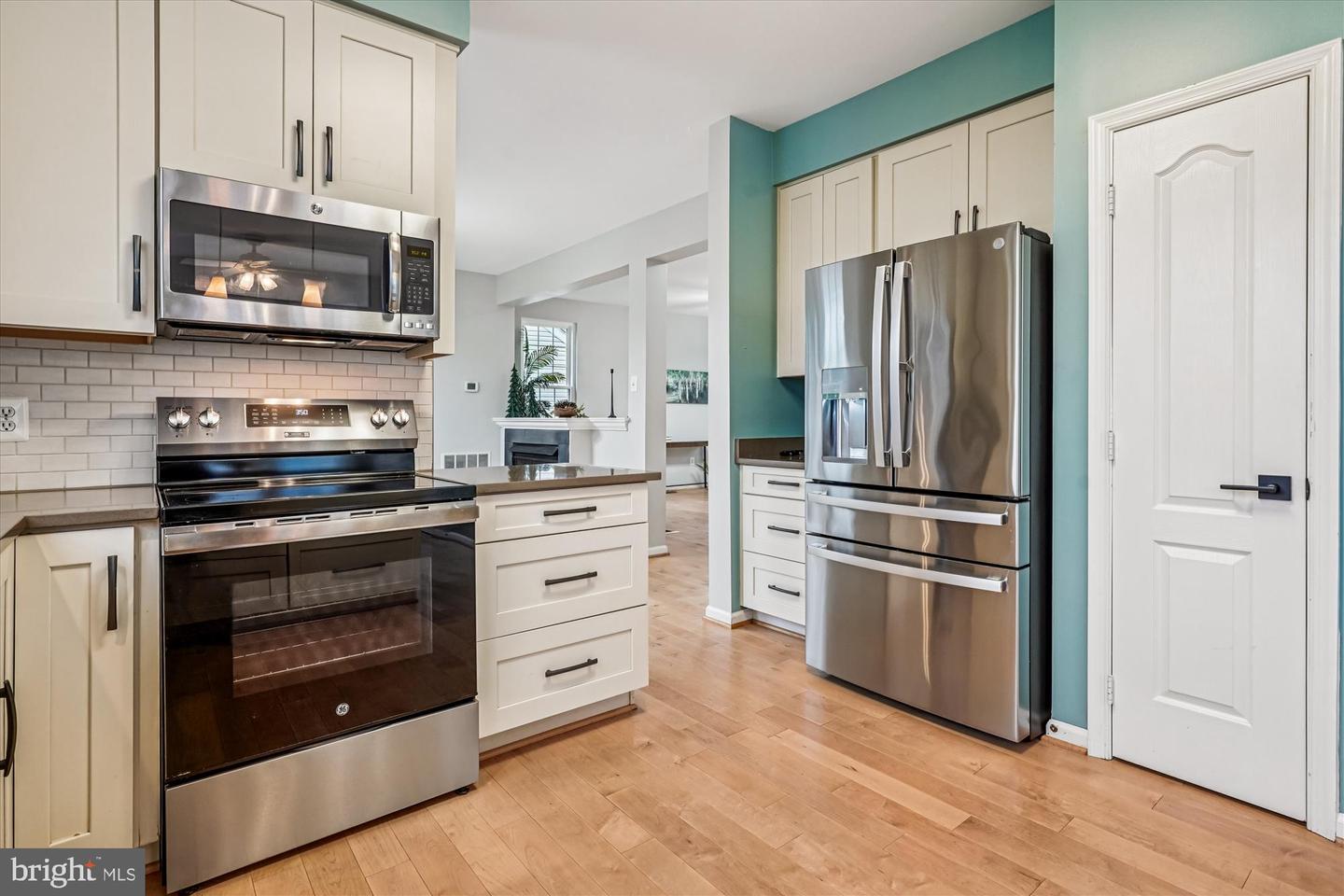 5091 HIGGINS DR, DUMFRIES, Virginia 22025, 4 Bedrooms Bedrooms, ,3 BathroomsBathrooms,Residential,For sale,5091 HIGGINS DR,VAPW2107742 MLS # VAPW2107742 5091 HIGGINS DR, DUMFRIES, Virginia 22025, 4 Bedrooms Bedrooms, ,3 BathroomsBathrooms,Residential,For sale,5091 HIGGINS DR,VAPW2107742 MLS # VAPW2107742