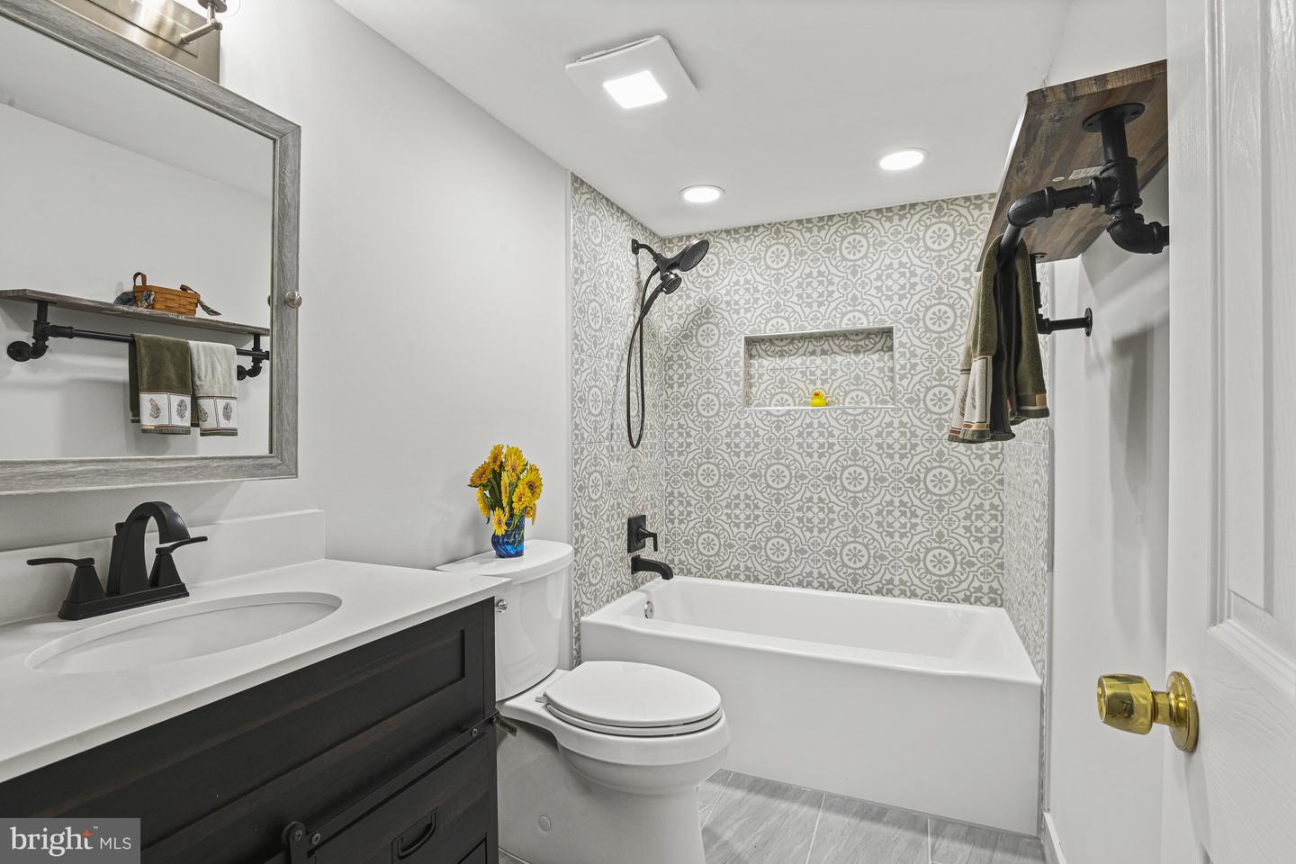 532 MERLINS LN, HERNDON, Virginia 20170, 4 Bedrooms Bedrooms, ,2 BathroomsBathrooms,Residential,For sale,532 MERLINS LN,VAFX2278518 MLS # VAFX2278518 532 MERLINS LN, HERNDON, Virginia 20170, 4 Bedrooms Bedrooms, ,2 BathroomsBathrooms,Residential,For sale,532 MERLINS LN,VAFX2278518 MLS # VAFX2278518