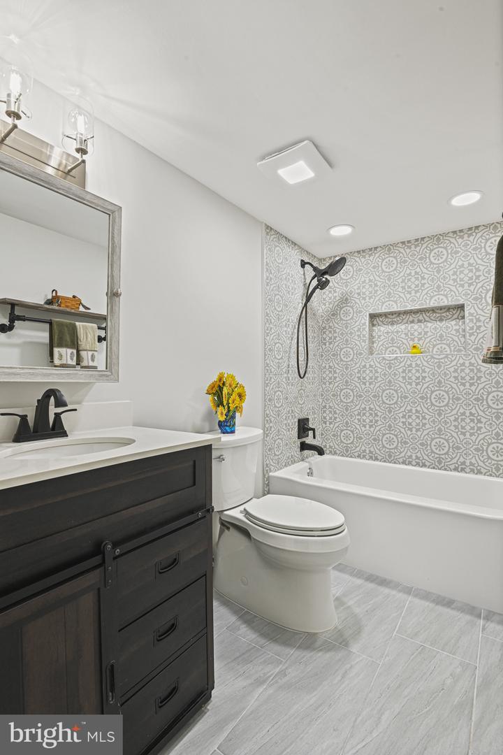 532 MERLINS LN, HERNDON, Virginia 20170, 4 Bedrooms Bedrooms, ,2 BathroomsBathrooms,Residential,For sale,532 MERLINS LN,VAFX2278518 MLS # VAFX2278518 532 MERLINS LN, HERNDON, Virginia 20170, 4 Bedrooms Bedrooms, ,2 BathroomsBathrooms,Residential,For sale,532 MERLINS LN,VAFX2278518 MLS # VAFX2278518