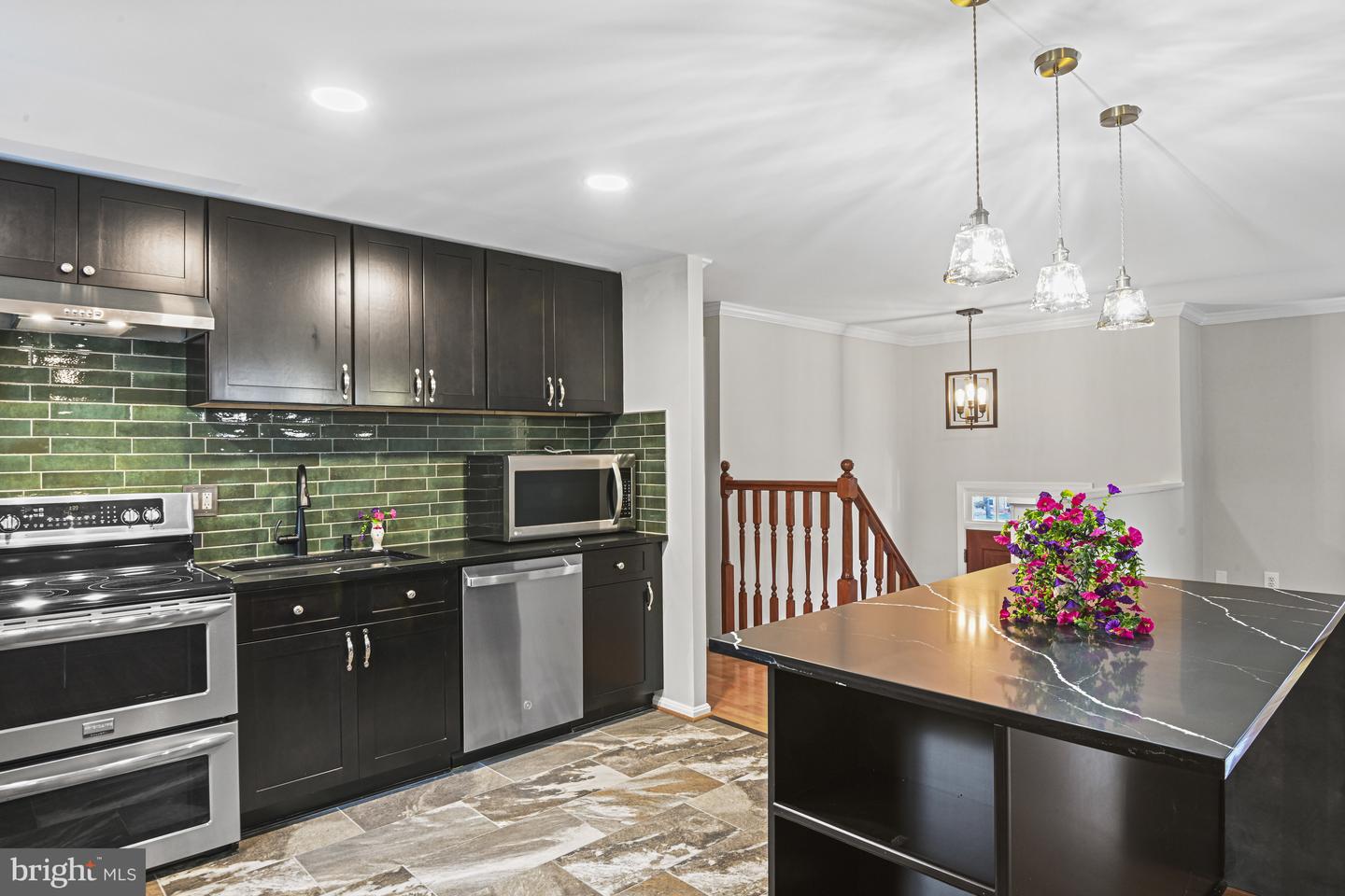 532 MERLINS LN, HERNDON, Virginia 20170, 4 Bedrooms Bedrooms, ,2 BathroomsBathrooms,Residential,For sale,532 MERLINS LN,VAFX2278518 MLS # VAFX2278518 532 MERLINS LN, HERNDON, Virginia 20170, 4 Bedrooms Bedrooms, ,2 BathroomsBathrooms,Residential,For sale,532 MERLINS LN,VAFX2278518 MLS # VAFX2278518