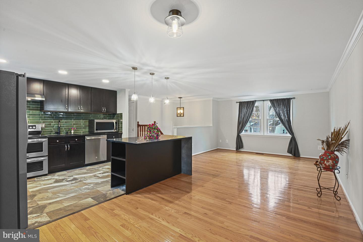 532 MERLINS LN, HERNDON, Virginia 20170, 4 Bedrooms Bedrooms, ,2 BathroomsBathrooms,Residential,For sale,532 MERLINS LN,VAFX2278518 MLS # VAFX2278518 532 MERLINS LN, HERNDON, Virginia 20170, 4 Bedrooms Bedrooms, ,2 BathroomsBathrooms,Residential,For sale,532 MERLINS LN,VAFX2278518 MLS # VAFX2278518