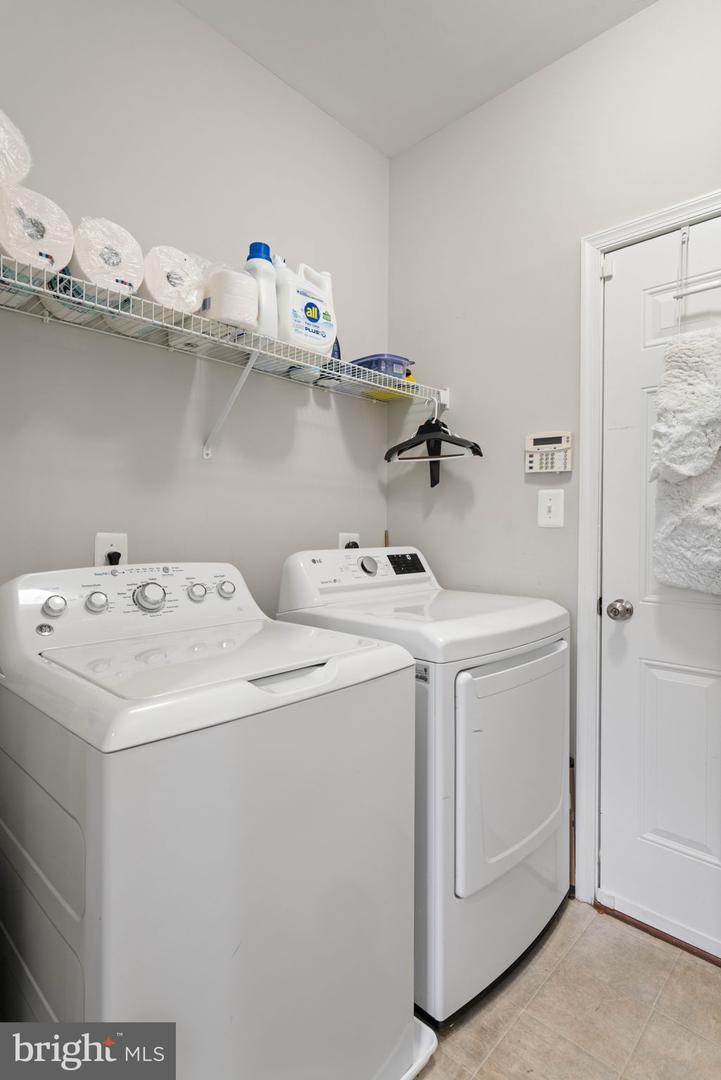 15204 BRIGGS WAY, WOODBRIDGE, Virginia 22193, 4 Bedrooms Bedrooms, ,3 BathroomsBathrooms,Residential,For sale,15204 BRIGGS WAY,VAPW2107782 MLS # VAPW2107782