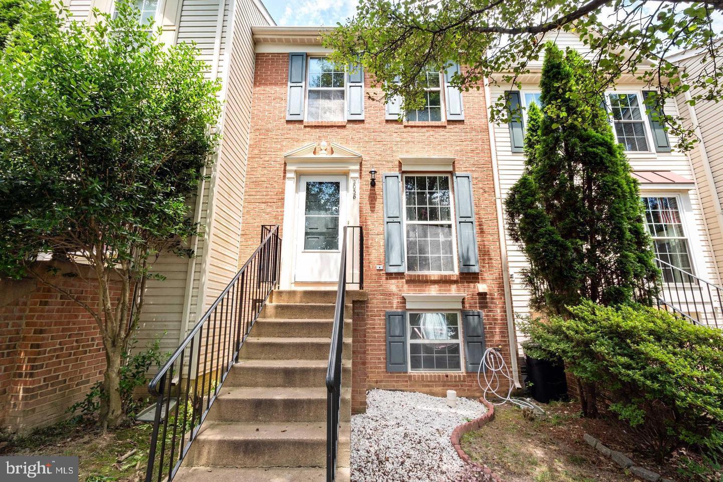 2038 STARGRASS CT, WOODBRIDGE, Virginia 22192, 2 Bedrooms Bedrooms, ,3 BathroomsBathrooms,Residential,For sale,2038 STARGRASS CT,VAPW2107806 MLS # VAPW2107806