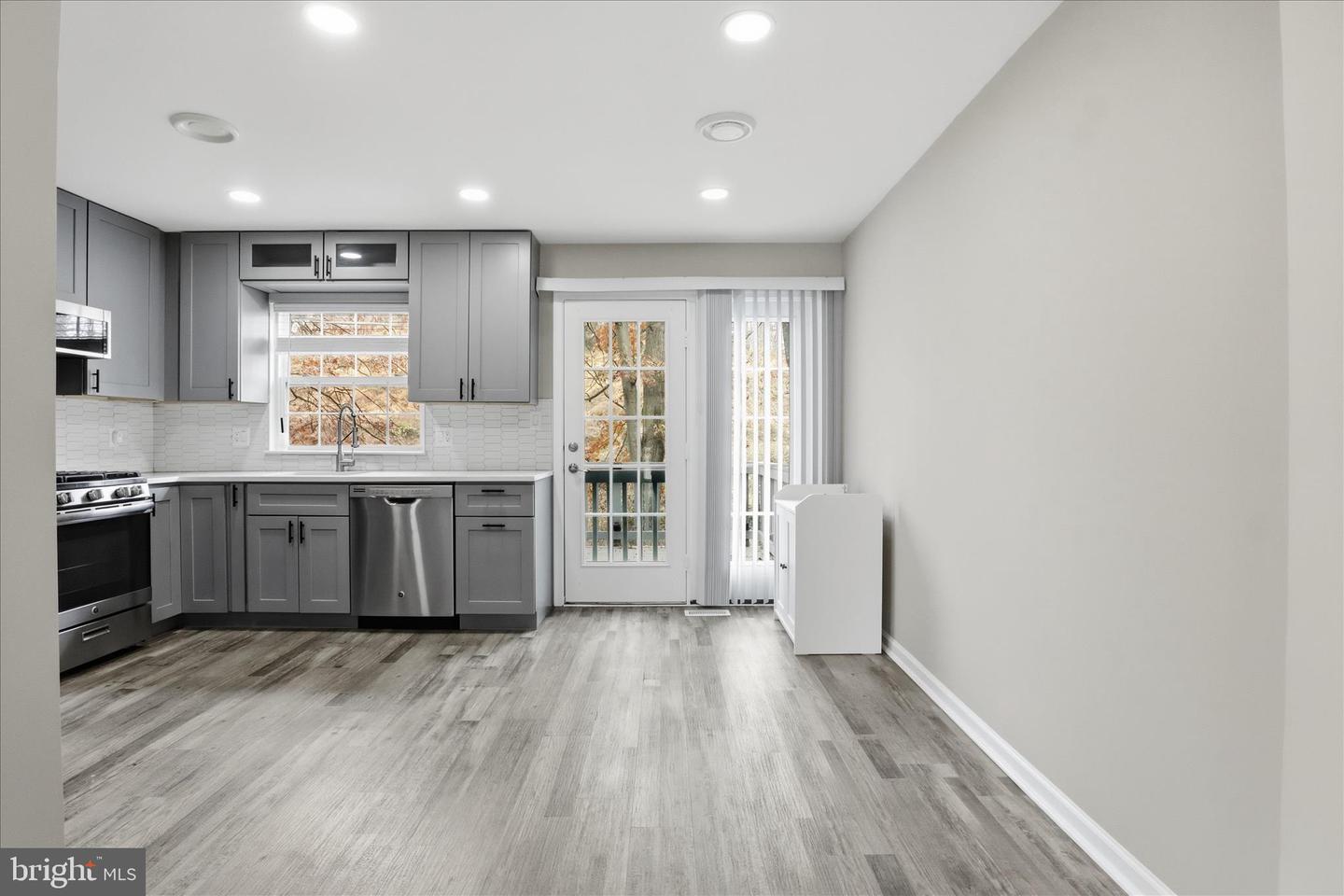 2038 STARGRASS CT, WOODBRIDGE, Virginia 22192, 2 Bedrooms Bedrooms, ,3 BathroomsBathrooms,Residential,For sale,2038 STARGRASS CT,VAPW2107806 MLS # VAPW2107806 2038 STARGRASS CT, WOODBRIDGE, Virginia 22192, 2 Bedrooms Bedrooms, ,3 BathroomsBathrooms,Residential,For sale,2038 STARGRASS CT,VAPW2107806 MLS # VAPW2107806