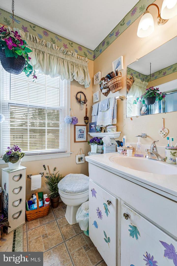 1716 SADLERS WELLS DR, HERNDON, Virginia 20170, 4 Bedrooms Bedrooms, ,2 BathroomsBathrooms,Residential,For sale,1716 SADLERS WELLS DR,VAFX2279358 MLS # VAFX2279358