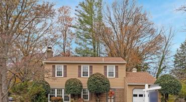 1716 SADLERS WELLS DR, HERNDON, Virginia 20170, 4 Bedrooms Bedrooms, ,2 BathroomsBathrooms,Residential,For sale,1716 SADLERS WELLS DR,VAFX2279358 MLS # VAFX2279358