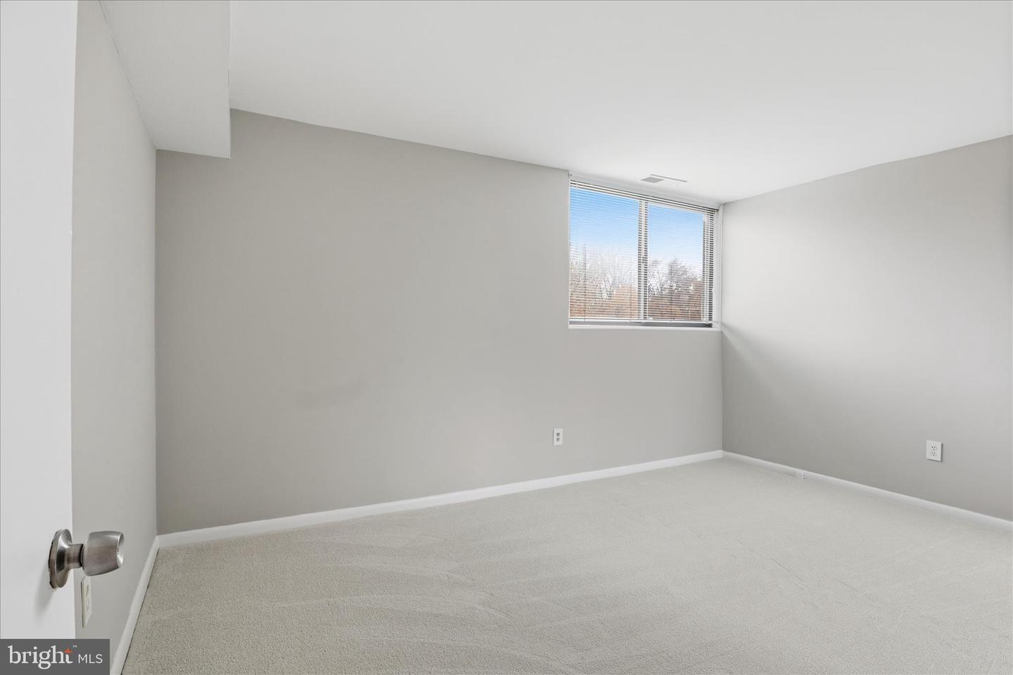 10721 WEST DR #302, FAIRFAX, Virginia 22030, 1 Bedroom Bedrooms, ,1 BathroomBathrooms,Residential,For sale,10721 WEST DR #302,VAFC2007500 MLS # VAFC2007500 10721 WEST DR #302, FAIRFAX, Virginia 22030, 1 Bedroom Bedrooms, ,1 BathroomBathrooms,Residential,For sale,10721 WEST DR #302,VAFC2007500 MLS # VAFC2007500