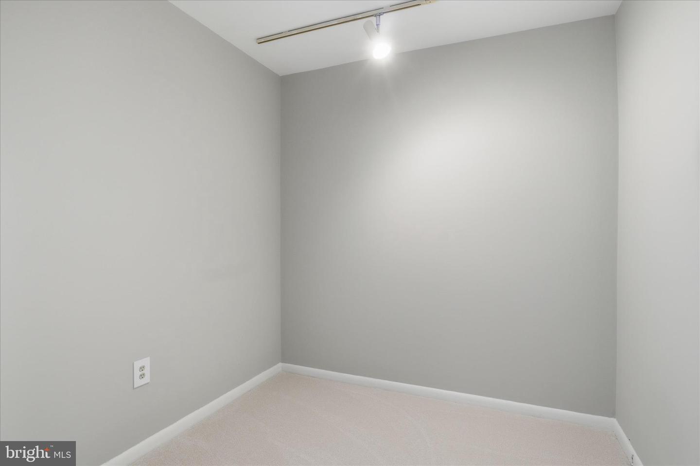 10721 WEST DR #302, FAIRFAX, Virginia 22030, 1 Bedroom Bedrooms, ,1 BathroomBathrooms,Residential,For sale,10721 WEST DR #302,VAFC2007500 MLS # VAFC2007500 10721 WEST DR #302, FAIRFAX, Virginia 22030, 1 Bedroom Bedrooms, ,1 BathroomBathrooms,Residential,For sale,10721 WEST DR #302,VAFC2007500 MLS # VAFC2007500