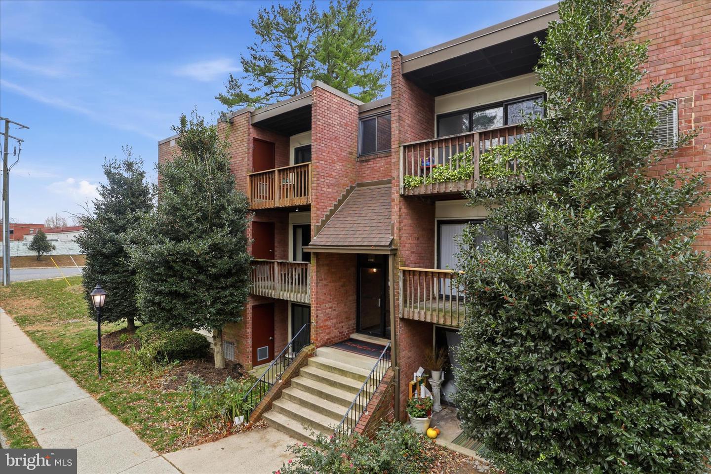 10721 WEST DR #302, FAIRFAX, Virginia 22030, 1 Bedroom Bedrooms, ,1 BathroomBathrooms,Residential,For sale,10721 WEST DR #302,VAFC2007500 MLS # VAFC2007500 10721 WEST DR #302, FAIRFAX, Virginia 22030, 1 Bedroom Bedrooms, ,1 BathroomBathrooms,Residential,For sale,10721 WEST DR #302,VAFC2007500 MLS # VAFC2007500