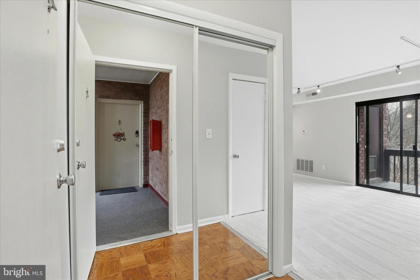 10721 WEST DR #302, FAIRFAX, Virginia 22030, 1 Bedroom Bedrooms, ,1 BathroomBathrooms,Residential,For sale,10721 WEST DR #302,VAFC2007500 MLS # VAFC2007500 10721 WEST DR #302, FAIRFAX, Virginia 22030, 1 Bedroom Bedrooms, ,1 BathroomBathrooms,Residential,For sale,10721 WEST DR #302,VAFC2007500 MLS # VAFC2007500