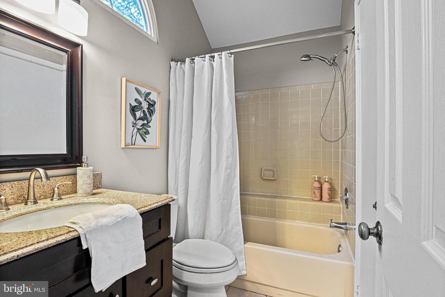 6167 STONEPATH CIR, CENTREVILLE, Virginia 20120, 3 Bedrooms Bedrooms, ,3 BathroomsBathrooms,Residential,For sale,6167 STONEPATH CIR,VAFX2279310 MLS # VAFX2279310