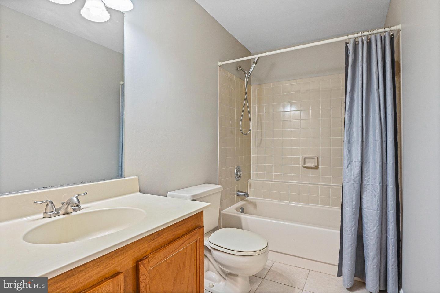 6167 STONEPATH CIR, CENTREVILLE, Virginia 20120, 3 Bedrooms Bedrooms, ,3 BathroomsBathrooms,Residential,For sale,6167 STONEPATH CIR,VAFX2279310 MLS # VAFX2279310