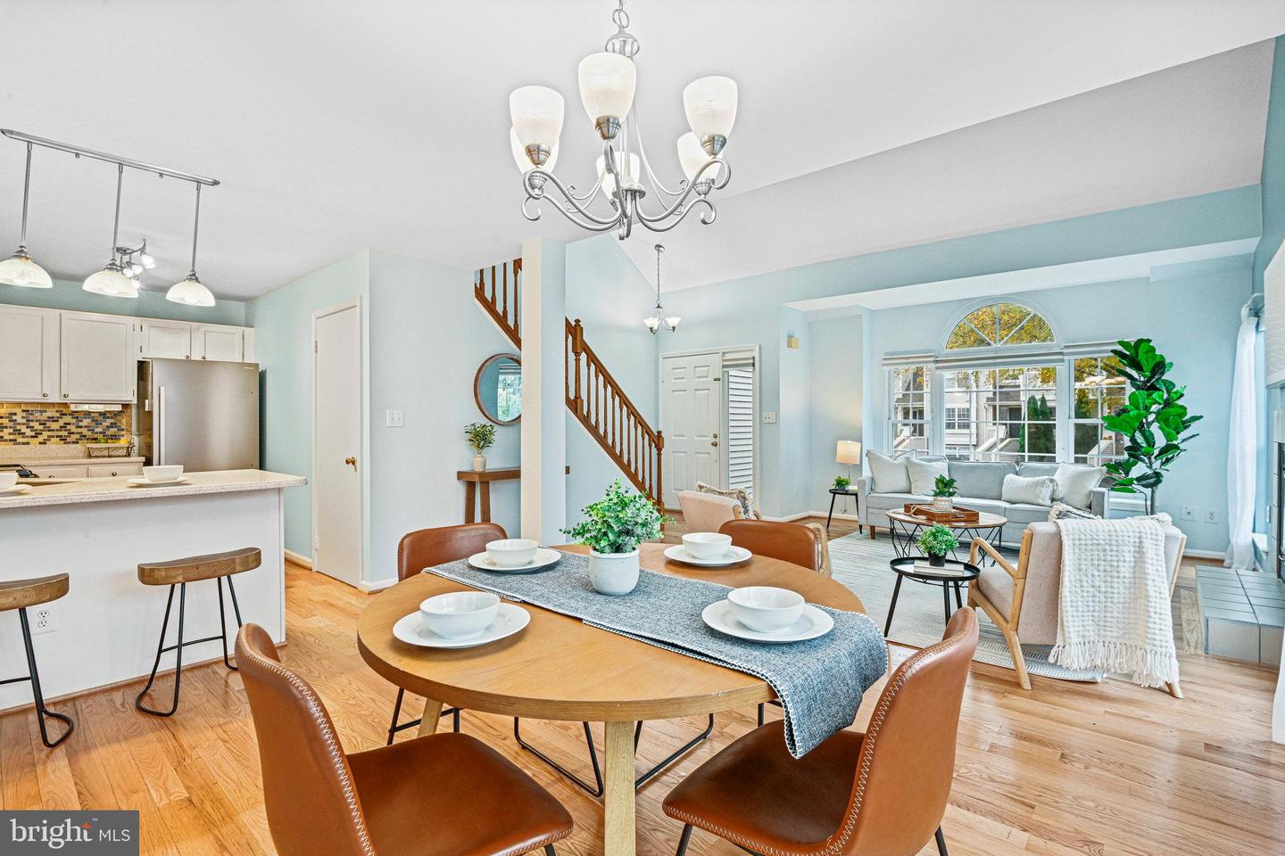 6167 STONEPATH CIR, CENTREVILLE, Virginia 20120, 3 Bedrooms Bedrooms, ,3 BathroomsBathrooms,Residential,For sale,6167 STONEPATH CIR,VAFX2279310 MLS # VAFX2279310