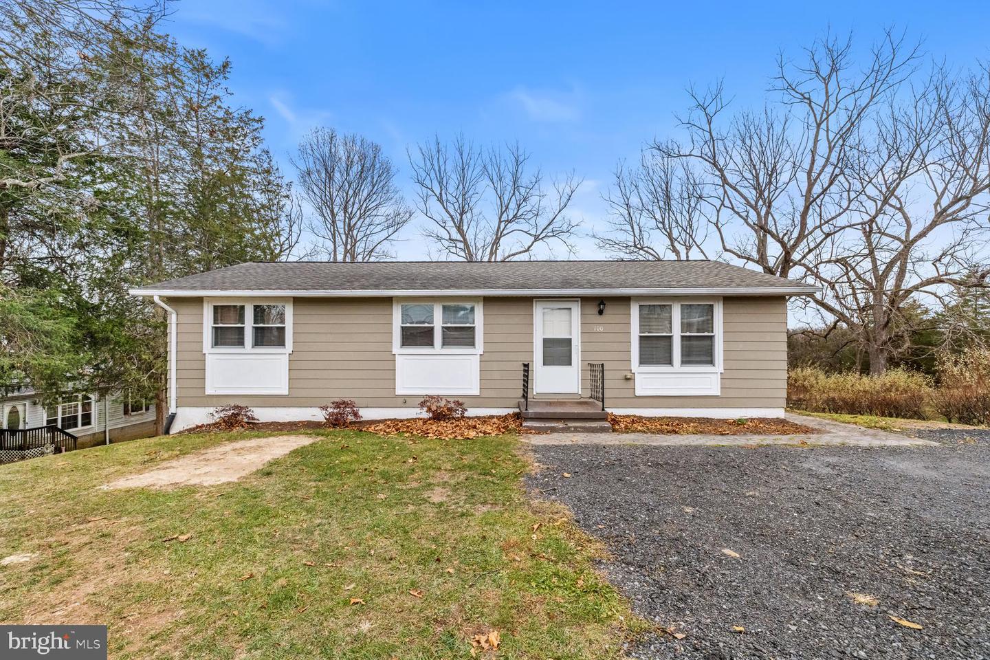 100 ORCHARD ST, EDINBURG, Virginia 22824, 3 Bedrooms Bedrooms, ,1 BathroomBathrooms,Residential,For sale,100 ORCHARD ST,VASH2013012 MLS # VASH2013012