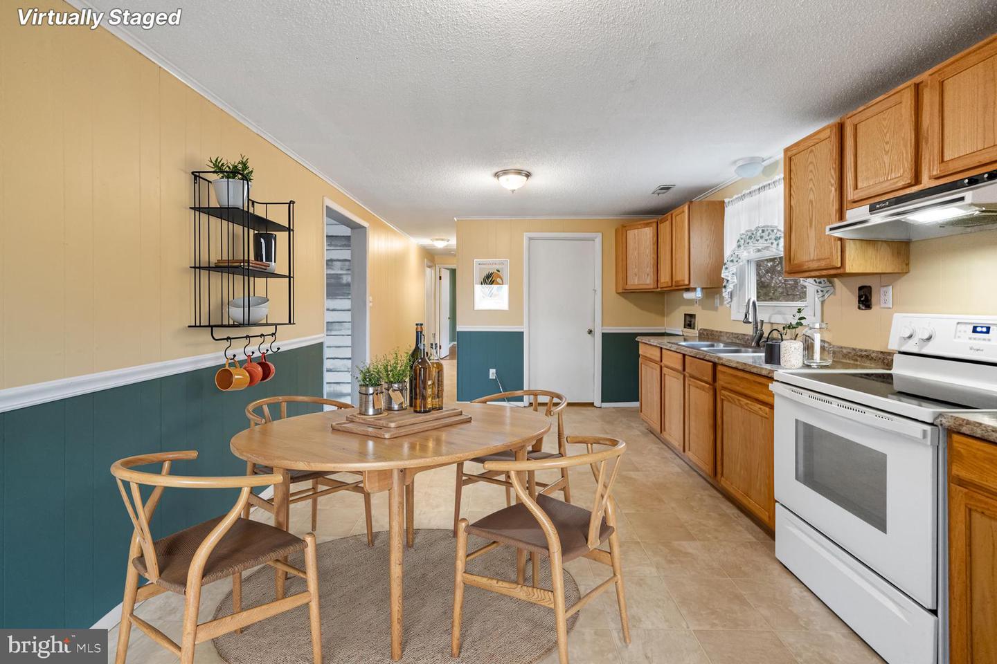 100 ORCHARD ST, EDINBURG, Virginia 22824, 3 Bedrooms Bedrooms, ,1 BathroomBathrooms,Residential,For sale,100 ORCHARD ST,VASH2013012 MLS # VASH2013012