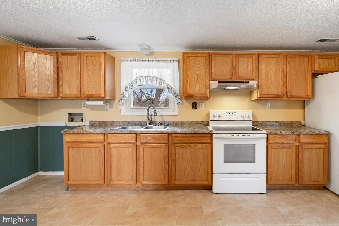 100 ORCHARD ST, EDINBURG, Virginia 22824, 3 Bedrooms Bedrooms, ,1 BathroomBathrooms,Residential,For sale,100 ORCHARD ST,VASH2013012 MLS # VASH2013012