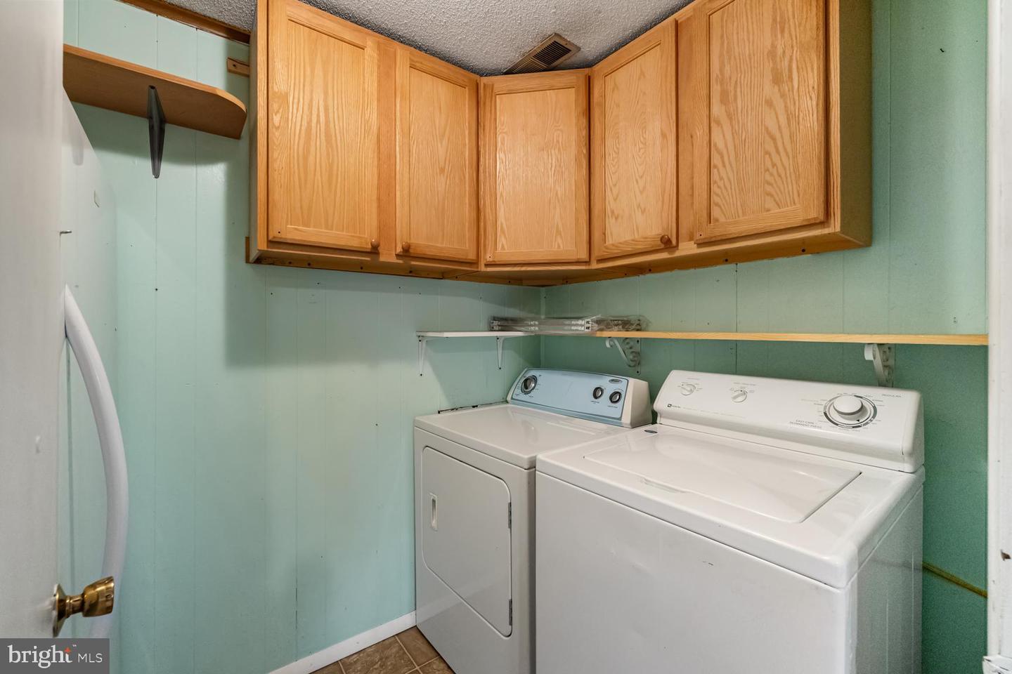 100 ORCHARD ST, EDINBURG, Virginia 22824, 3 Bedrooms Bedrooms, ,1 BathroomBathrooms,Residential,For sale,100 ORCHARD ST,VASH2013012 MLS # VASH2013012