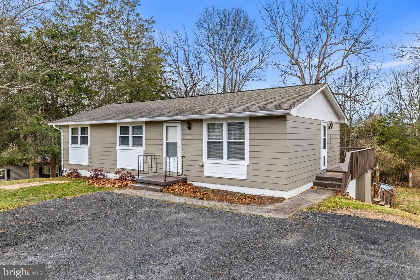 100 ORCHARD ST, EDINBURG, Virginia 22824, 3 Bedrooms Bedrooms, ,1 BathroomBathrooms,Residential,For sale,100 ORCHARD ST,VASH2013012 MLS # VASH2013012