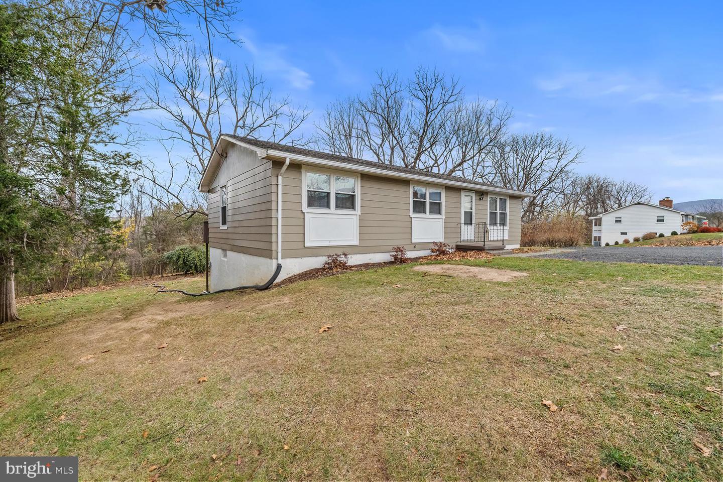 100 ORCHARD ST, EDINBURG, Virginia 22824, 3 Bedrooms Bedrooms, ,1 BathroomBathrooms,Residential,For sale,100 ORCHARD ST,VASH2013012 MLS # VASH2013012