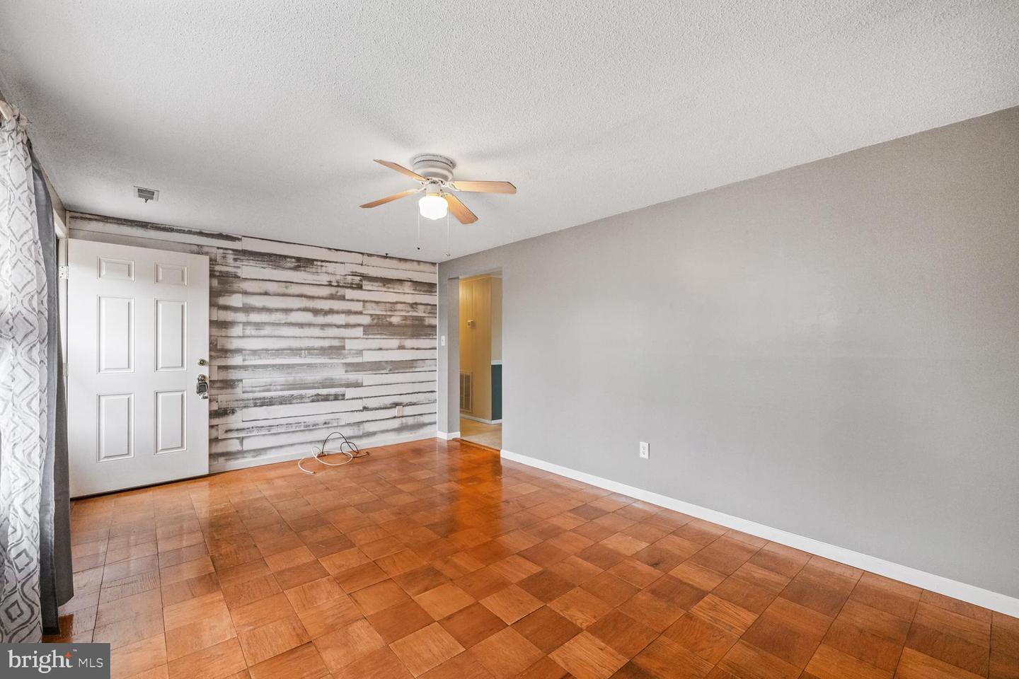 100 ORCHARD ST, EDINBURG, Virginia 22824, 3 Bedrooms Bedrooms, ,1 BathroomBathrooms,Residential,For sale,100 ORCHARD ST,VASH2013012 MLS # VASH2013012