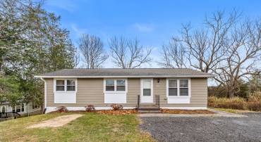 100 ORCHARD ST, EDINBURG, Virginia 22824, 3 Bedrooms Bedrooms, ,1 BathroomBathrooms,Residential,For sale,100 ORCHARD ST,VASH2013012 MLS # VASH2013012