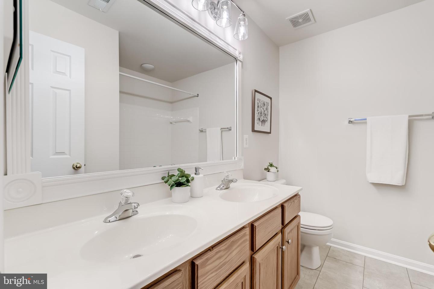 17442 BAYOU BEND CIR, DUMFRIES, Virginia 22025, 4 Bedrooms Bedrooms, ,3 BathroomsBathrooms,Residential,For sale,17442 BAYOU BEND CIR,VAPW2107892 MLS # VAPW2107892 17442 BAYOU BEND CIR, DUMFRIES, Virginia 22025, 4 Bedrooms Bedrooms, ,3 BathroomsBathrooms,Residential,For sale,17442 BAYOU BEND CIR,VAPW2107892 MLS # VAPW2107892