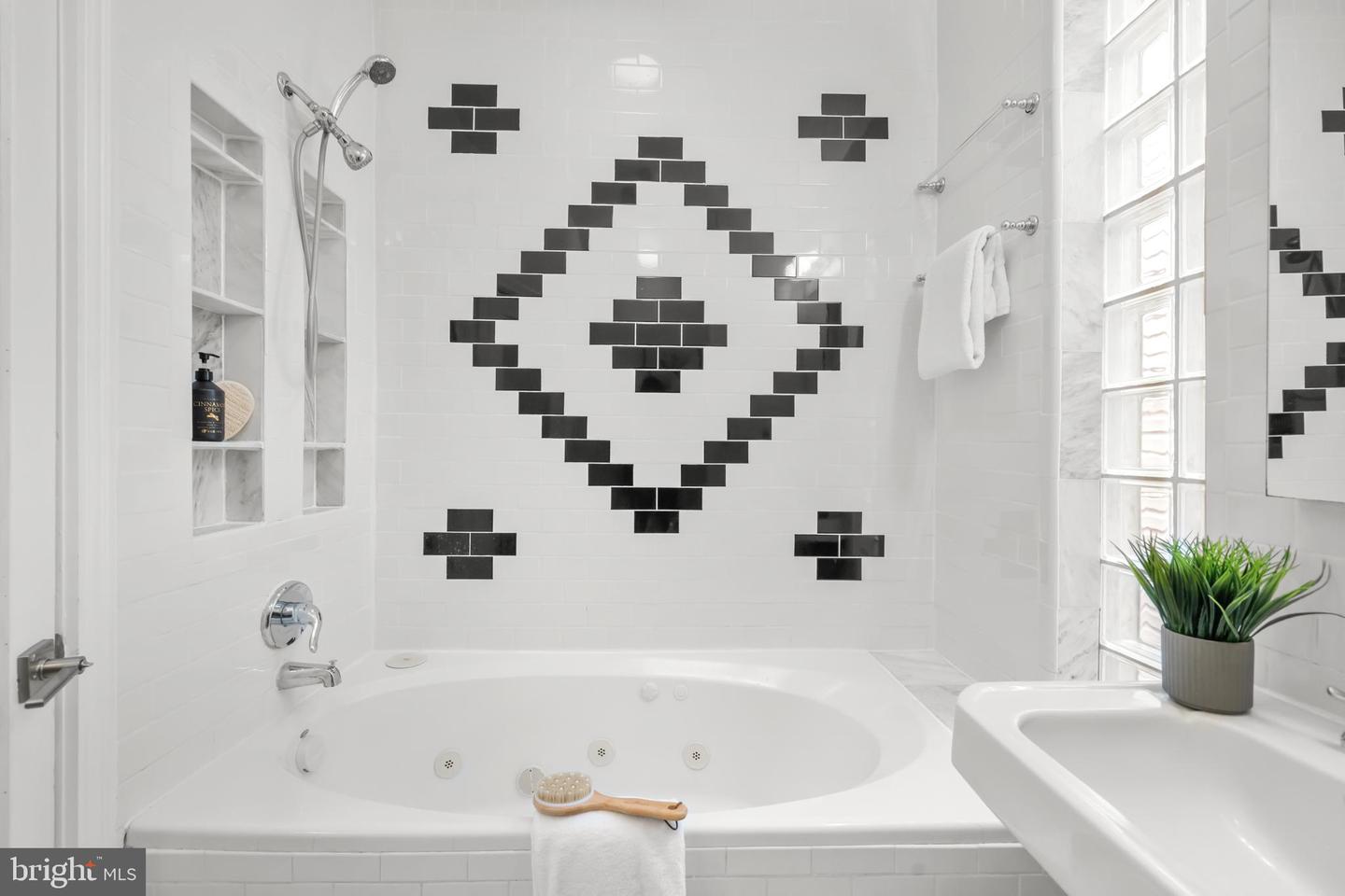 1126 MONTELLO AVE NE, WASHINGTON, District Of Columbia 20002, 3 Bedrooms Bedrooms, ,1 BathroomBathrooms,Residential,For sale,1126 MONTELLO AVE NE,DCDC2232126 MLS # DCDC2232126 1126 MONTELLO AVE NE, WASHINGTON, District Of Columbia 20002, 3 Bedrooms Bedrooms, ,1 BathroomBathrooms,Residential,For sale,1126 MONTELLO AVE NE,DCDC2232126 MLS # DCDC2232126