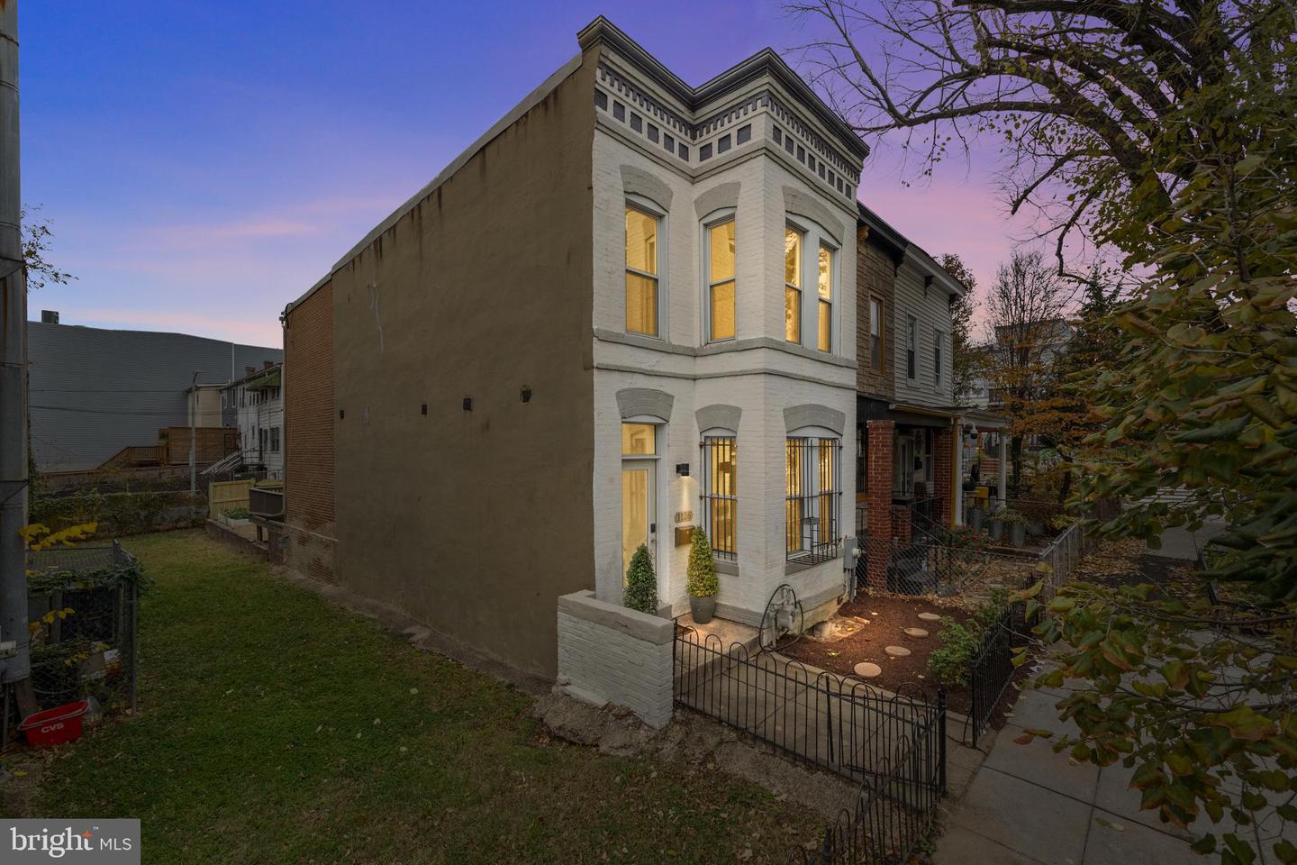 1126 MONTELLO AVE NE, WASHINGTON, District Of Columbia 20002, 3 Bedrooms Bedrooms, ,1 BathroomBathrooms,Residential,For sale,1126 MONTELLO AVE NE,DCDC2232126 MLS # DCDC2232126 1126 MONTELLO AVE NE, WASHINGTON, District Of Columbia 20002, 3 Bedrooms Bedrooms, ,1 BathroomBathrooms,Residential,For sale,1126 MONTELLO AVE NE,DCDC2232126 MLS # DCDC2232126