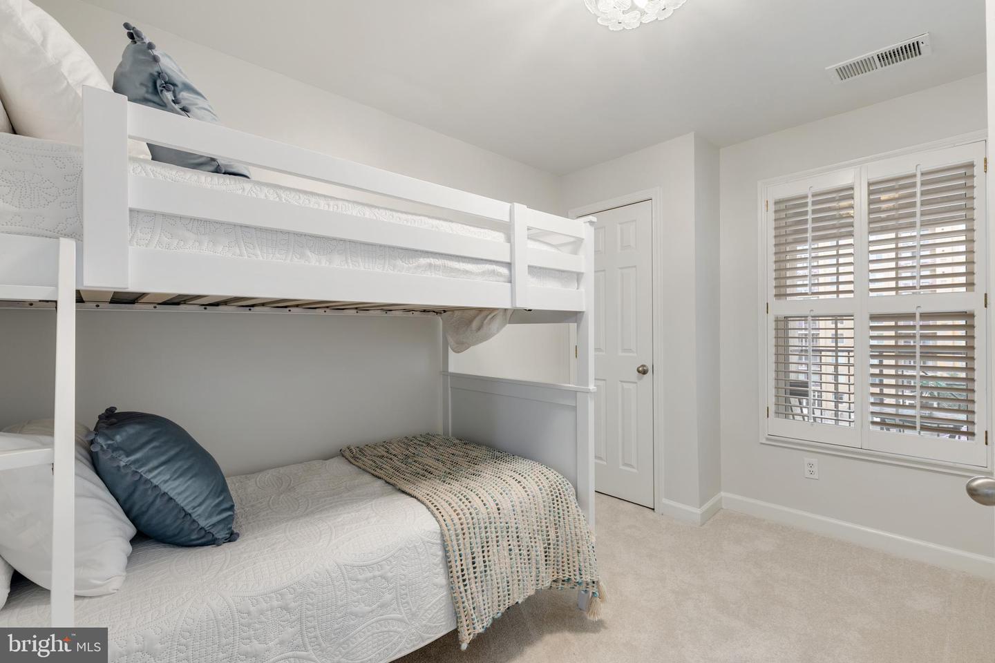 1320 N WAYNE ST #408, ARLINGTON, Virginia 22201, 3 Bedrooms Bedrooms, ,2 BathroomsBathrooms,Residential,For sale,1320 N WAYNE ST #408,VAAR2066102 MLS # VAAR2066102 1320 N WAYNE ST #408, ARLINGTON, Virginia 22201, 3 Bedrooms Bedrooms, ,2 BathroomsBathrooms,Residential,For sale,1320 N WAYNE ST #408,VAAR2066102 MLS # VAAR2066102