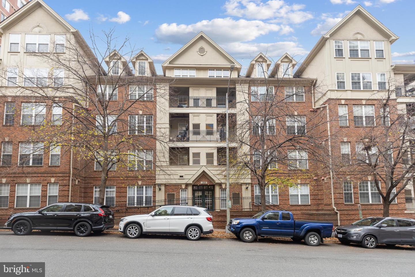 1320 N WAYNE ST #408, ARLINGTON, Virginia 22201, 3 Bedrooms Bedrooms, ,2 BathroomsBathrooms,Residential,For sale,1320 N WAYNE ST #408,VAAR2066102 MLS # VAAR2066102 1320 N WAYNE ST #408, ARLINGTON, Virginia 22201, 3 Bedrooms Bedrooms, ,2 BathroomsBathrooms,Residential,For sale,1320 N WAYNE ST #408,VAAR2066102 MLS # VAAR2066102