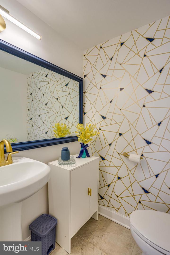 1640 WAINWRIGHT DR, RESTON, Virginia 20190, 4 Bedrooms Bedrooms, ,3 BathroomsBathrooms,Residential,For sale,1640 WAINWRIGHT DR,VAFX2279574 MLS # VAFX2279574