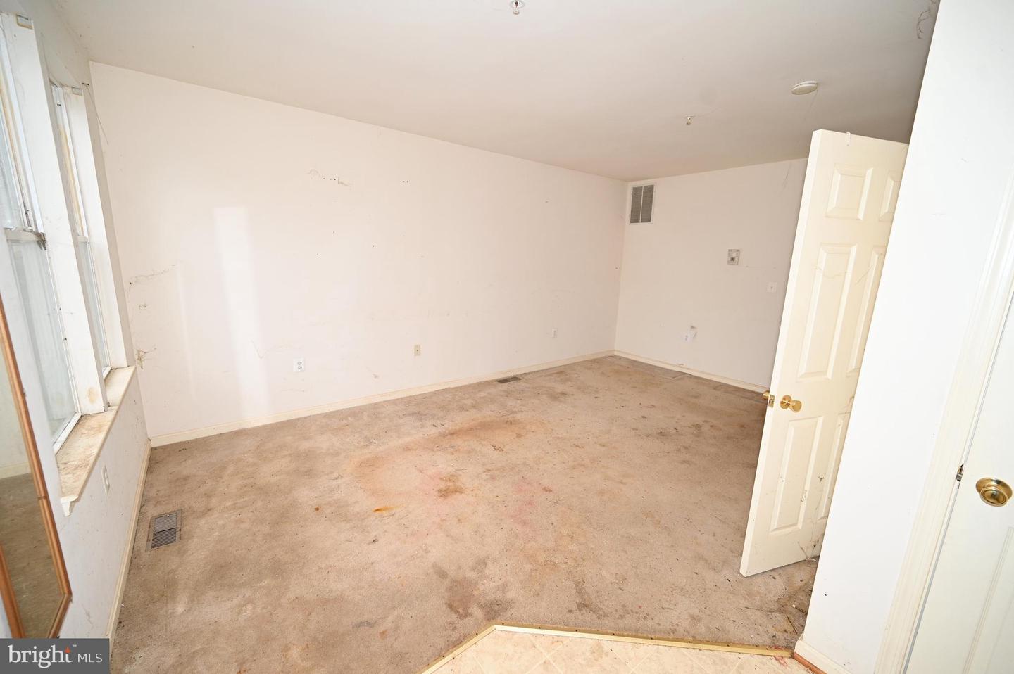 1841 TUBMAN RD SE, WASHINGTON, District Of Columbia 20020, 2 Bedrooms Bedrooms, 6 Rooms Rooms,1 BathroomBathrooms,Residential,For sale,1841 TUBMAN RD SE,DCDC2232304 MLS # DCDC2232304