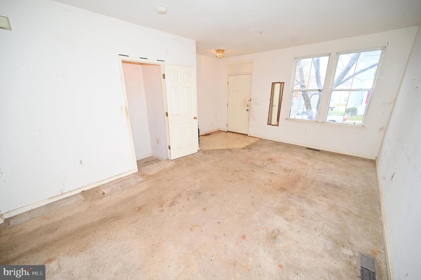 1841 TUBMAN RD SE, WASHINGTON, District Of Columbia 20020, 2 Bedrooms Bedrooms, 6 Rooms Rooms,1 BathroomBathrooms,Residential,For sale,1841 TUBMAN RD SE,DCDC2232304 MLS # DCDC2232304