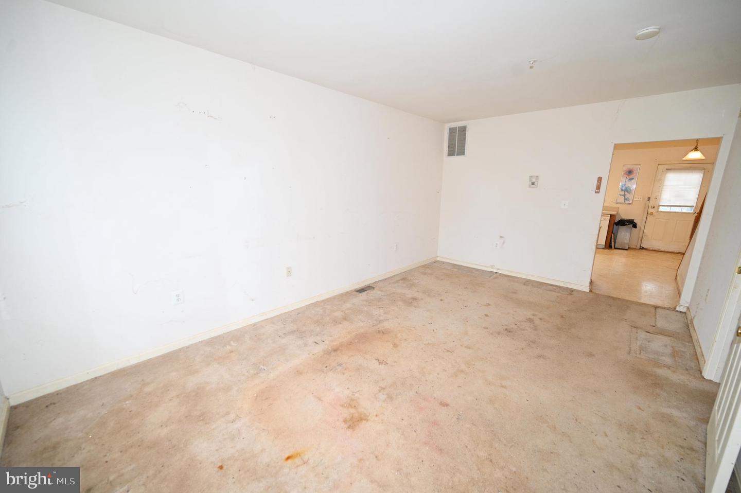 1841 TUBMAN RD SE, WASHINGTON, District Of Columbia 20020, 2 Bedrooms Bedrooms, 6 Rooms Rooms,1 BathroomBathrooms,Residential,For sale,1841 TUBMAN RD SE,DCDC2232304 MLS # DCDC2232304