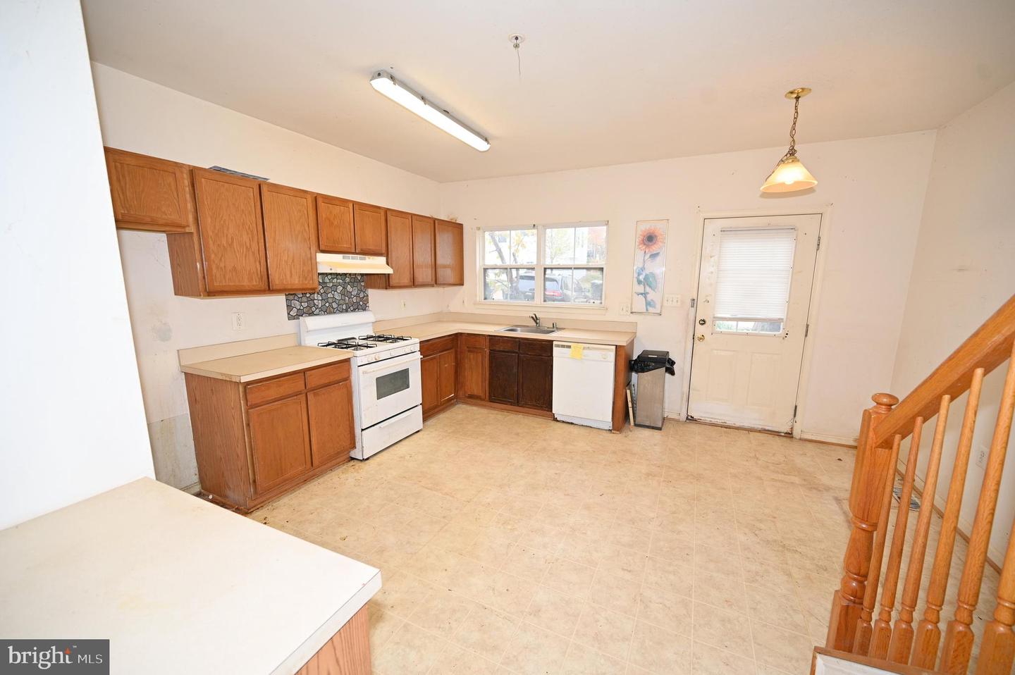 1841 TUBMAN RD SE, WASHINGTON, District Of Columbia 20020, 2 Bedrooms Bedrooms, 6 Rooms Rooms,1 BathroomBathrooms,Residential,For sale,1841 TUBMAN RD SE,DCDC2232304 MLS # DCDC2232304